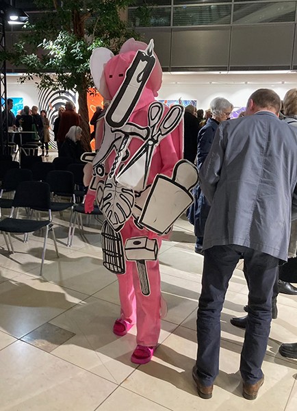 Stick on your Stuff, Stadtsparkasse, Wuppertal, 2026&amp;#160;(with Guda Koster)